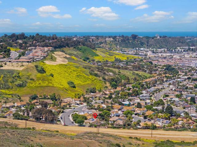 3410 Tonopah St, Oceanside CA: https://media.crmls.org/mediaz/04e47006-4a94-4037-beb0-f6a27c53077b.jpg