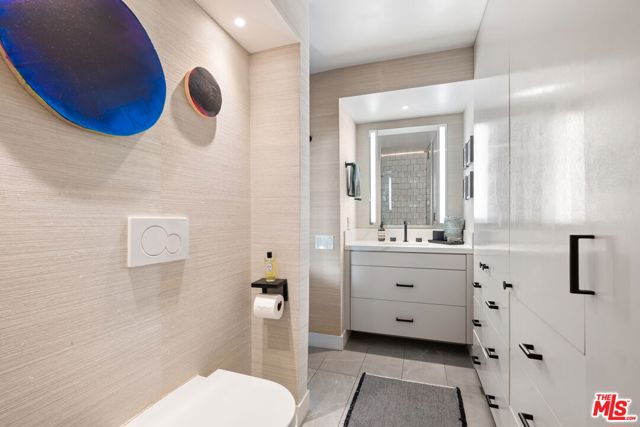 8787 Shoreham Drive, West Hollywood CA: https://media.crmls.org/mediaz/04e4a8cc-2a93-497d-9965-5b77846e028d.jpg
