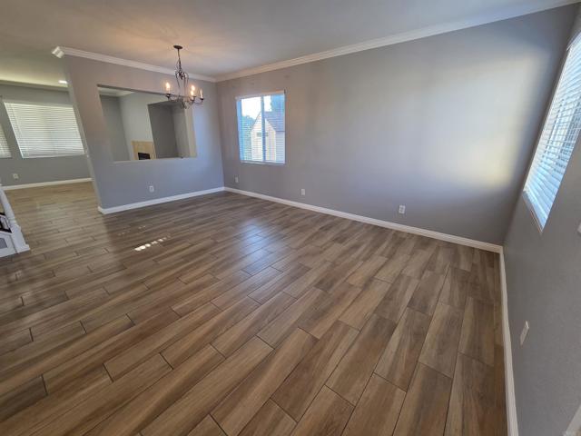 Detail Gallery Image 3 of 38 For 1349 Lucero, Chula Vista,  CA 91911 - 4 Beds | 3 Baths