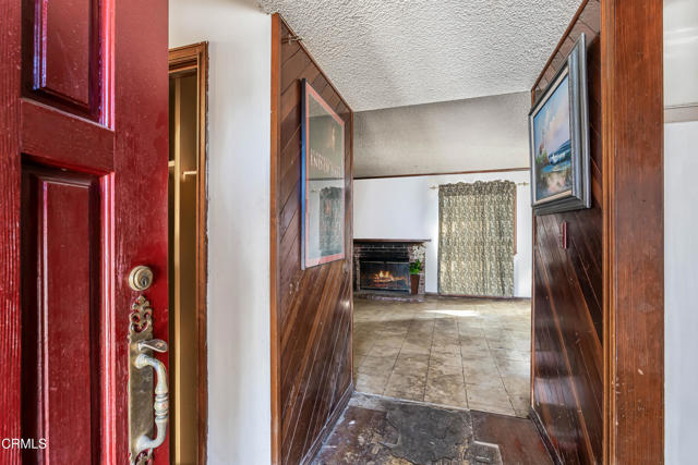 Detail Gallery Image 2 of 22 For 1448 Glacier St, Simi Valley,  CA 93063 - 3 Beds | 2 Baths