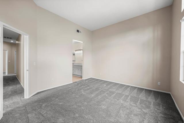 Detail Gallery Image 24 of 39 For 638 Sumner Way #2,  Oceanside,  CA 92058 - 4 Beds | 2/1 Baths