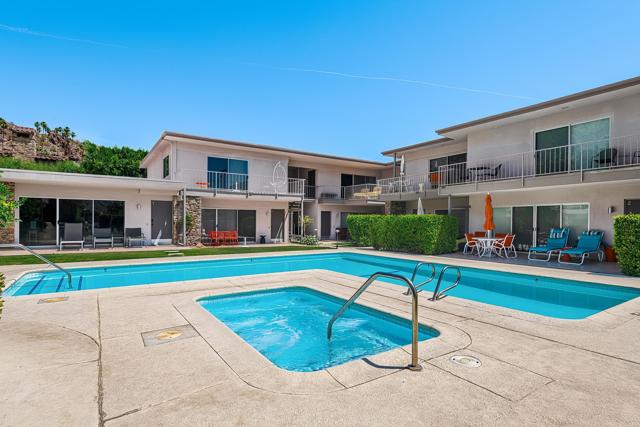 500 W Arenas Road, Palm Springs CA: https://media.crmls.org/mediaz/04e64a5f-eb57-45ec-8480-6dc0d40af90d.jpg