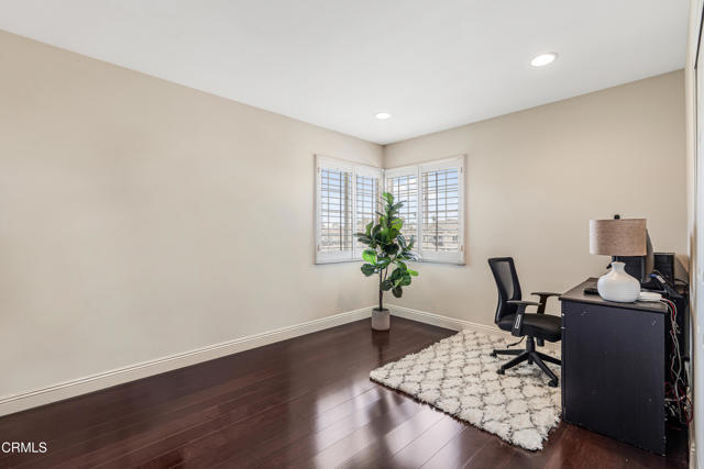 1449 La Culebra Circle, Camarillo CA: https://media.crmls.org/mediaz/04e6ccfa-718b-4e83-abfc-662daaab852b.jpg