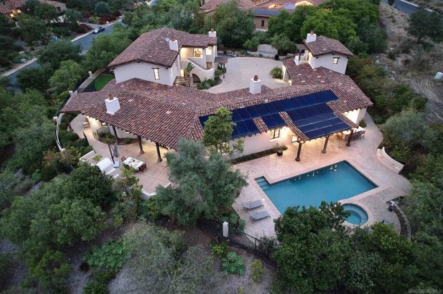 14911 Encendido, San Diego CA: https://media.crmls.org/mediaz/04e7046a-e10a-49eb-9fb1-f5c2ff1b8a88.jpg