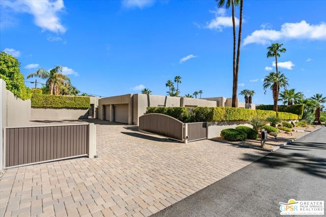 526 W Chino Canyon Road, Palm Springs, CA 92262