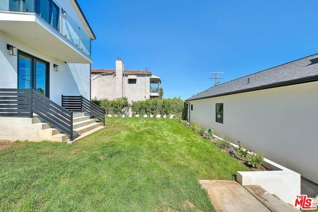 4516 W 63rd Street, Los Angeles CA: https://media.crmls.org/mediaz/04e7f161-49d4-414a-ae81-b19062151f2b.jpg