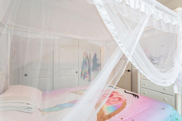 172 Vienna Way, Hollister CA: https://media.crmls.org/mediaz/04e8962b-2a7e-490b-8356-4c14d49b7821.jpg