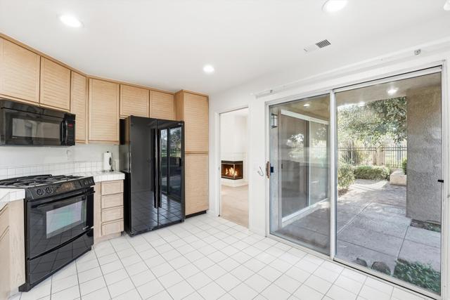 Detail Gallery Image 13 of 32 For 63 Encantado Canyon, Rancho Santa Margarita,  CA 92688 - 2 Beds | 2 Baths