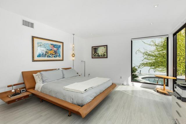6544 Caminito Northland, La Jolla CA: https://media.crmls.org/mediaz/04e93cb0-018b-4e09-afac-65dd7167b6a5.jpg