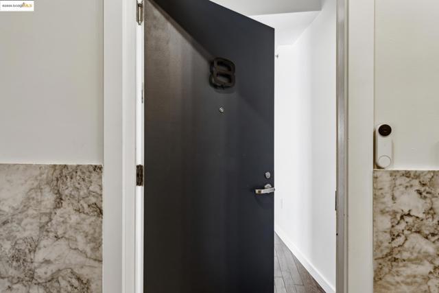 1615 Broadway, Oakland CA: https://media.crmls.org/mediaz/04e96719-92d8-46b8-9b5e-c6fd31d8e51e.jpg