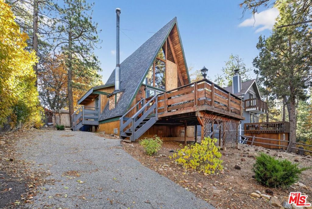 691 Santa Barbara Avenue