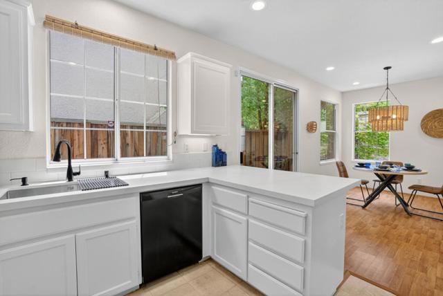 612 Villa Centre Way, San Jose CA: https://media.crmls.org/mediaz/04ea5b04-7dae-49fa-9bb2-44e4d5dae5b0.jpg