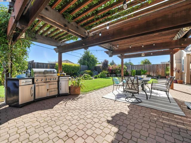 5426 Borgia Rd, Fremont CA: https://media.crmls.org/mediaz/04ea9a15-de04-40e0-a774-69e13514ce60.jpg