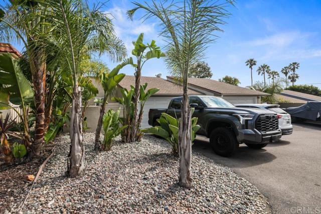 Detail Gallery Image 2 of 66 For 943 45 Windy Hill, Encinitas,  CA 92024 - 4 Beds | 4 Baths