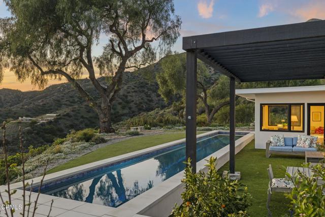1417 Foothill Road, Ojai CA: https://media.crmls.org/mediaz/04eb700d-6b51-4b16-bf2c-f9d8b775055c.jpg