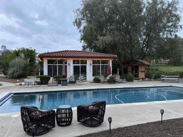 20119 Para Siempre Vista, Ramona CA: https://media.crmls.org/mediaz/04eb750e-0893-45fe-8d2a-899355ca79cd.jpg