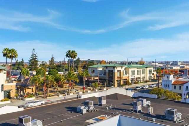 560 El Camino Real, San Carlos CA: https://media.crmls.org/mediaz/04eba4af-dede-4ea1-8727-3c389ee8c01e.jpg