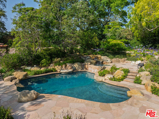 4490 Via Alegre, Santa Barbara CA: https://media.crmls.org/mediaz/04ebc5e1-7e9c-45bc-b25d-59f57c9b36df.jpg