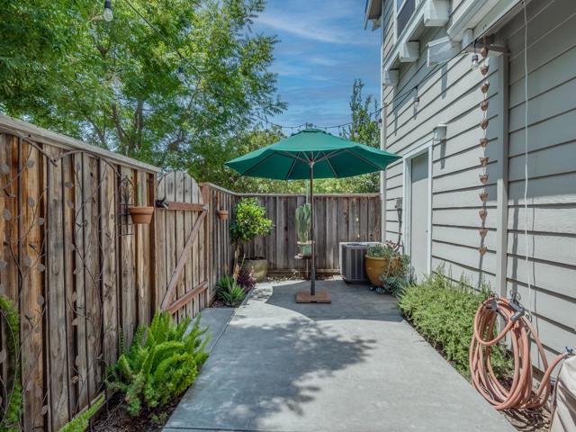 140 Sarafina Way, Gilroy CA: https://media.crmls.org/mediaz/04ebeb02-b661-4cf6-9cf0-580ce33a2b5f.jpg
