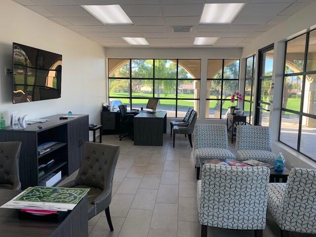 40511 Pebble Beach Circle, Palm Desert CA: https://media.crmls.org/mediaz/04ec64b2-1548-4b7d-82a3-4ba418ed3263.jpg