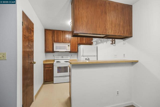 1544 Bailey Rd, Concord CA: https://media.crmls.org/mediaz/04ec7e68-cce8-4b59-a129-6349efee9f6d.jpg