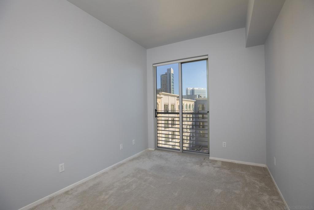 445 Island Ave - photo 12