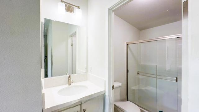 26814 S Mooney Boulevard, Visalia CA: https://media.crmls.org/mediaz/04ee2713-157c-42da-a080-6875b8cfa054.jpg