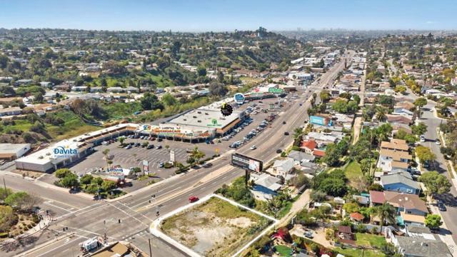 6540 University Avenue, San Diego CA: https://media.crmls.org/mediaz/04ee3693-c501-4874-9be4-bf201682f01d.jpg