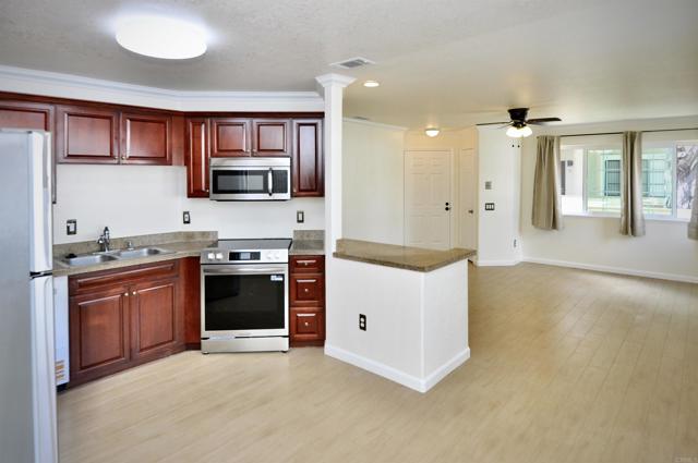 Detail Gallery Image 14 of 49 For 3512 Paseo De Los Americanos #93,  Oceanside,  CA 92056 - 1 Beds | 1 Baths