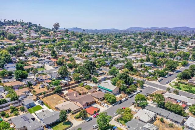 1135 E 3rd Ave, Escondido CA: https://media.crmls.org/mediaz/04f147ef-b149-473e-99e1-41303da13cef.jpg