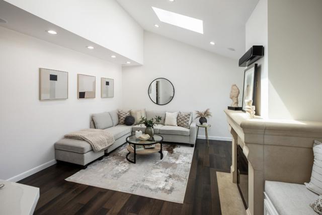 115 Toyon Court, Woodside CA: https://media.crmls.org/mediaz/04f16541-d5d2-45b3-9d0d-443737da5f0b.jpg