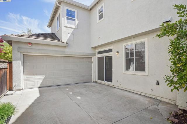 Image 2 of 39 For 5783 Shadow Hill Dr