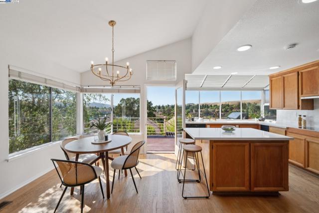 447 Donner Way, San Ramon CA: https://media.crmls.org/mediaz/04f17e04-196a-4009-bdfc-434e93d224f8.jpg