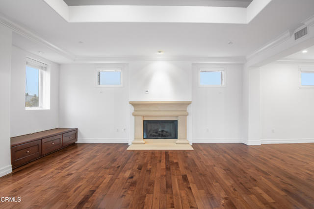 Detail Gallery Image 10 of 45 For 11961 Darlington Ave #3,  Los Angeles,  CA 90049 - 4 Beds | 3 Baths