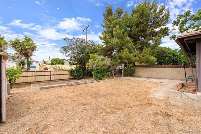 5750 Roanoke St, San Diego CA: https://media.crmls.org/mediaz/04f3074e-6288-47d8-9495-89b00a84184f.jpg