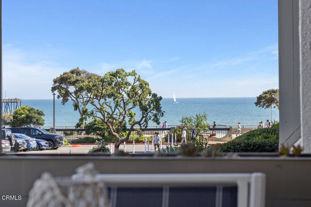 Detail Gallery Image 2 of 49 For 350 Paseo De Playa #121,  Ventura,  CA 93001 - 3 Beds | 2/1 Baths