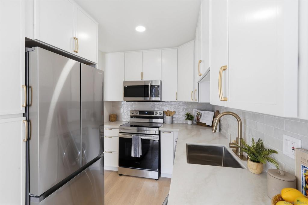 4750 Noyes St - photo 2