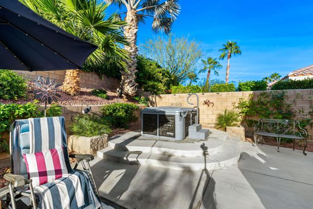 81172 Victoria Lane, La Quinta CA: https://media.crmls.org/mediaz/04f44b9c-303e-48df-a46c-b8b0e8b67eb2.jpg