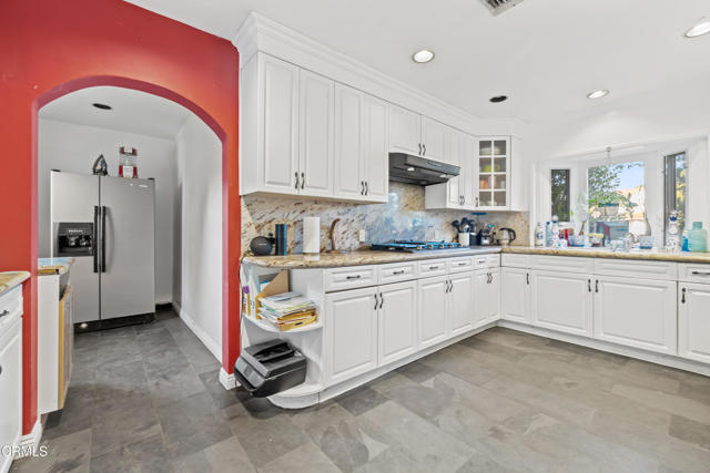 17350 Osborne Street, Sherwood Forest CA: https://media.crmls.org/mediaz/04f4b699-a16f-4ba9-89bd-5280bf64ab29.jpg