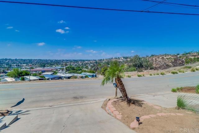 Detail Gallery Image 4 of 50 For 1319 Grand Ave, Spring Valley,  CA 91977 - 3 Beds | 2 Baths