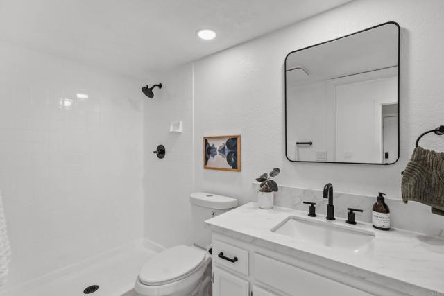 1795 Fuerte Estates Drive, El Cajon CA: https://media.crmls.org/mediaz/04f4d634-cb4e-4af9-9959-a51b7b32edbb.jpg