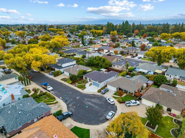 631 Wilson Court, Santa Clara CA: https://media.crmls.org/mediaz/04f50e11-7a22-4c3a-83f8-0ef9520450e9.jpg