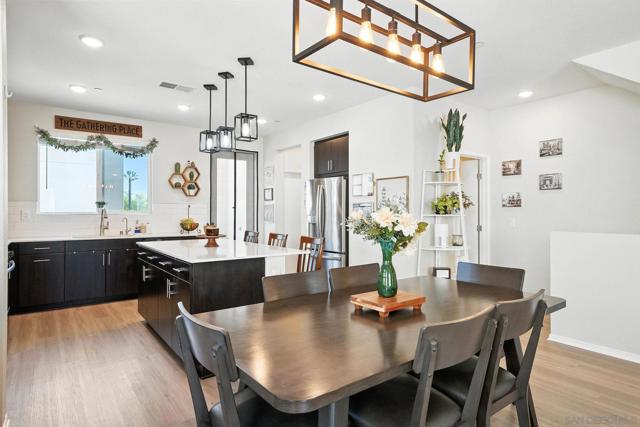 5405 Calle Sand Arch, San Diego CA: https://media.crmls.org/mediaz/04f60674-00b9-4994-8c65-9cea1053969a.jpg