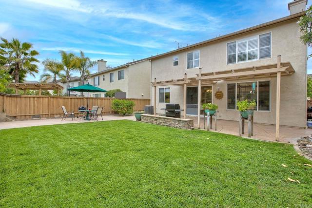 Detail Gallery Image 2 of 46 For 11590 Trailbrook Ln, San Diego,  CA 92128 - 4 Beds | 3 Baths
