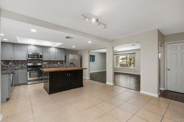 Image 13 of 42 For 22874 Canyon Lake Drive