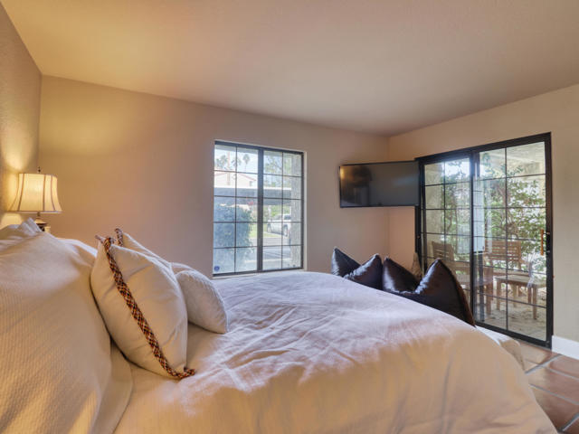 2001 E Camino Parocela, Palm Springs CA: https://media.crmls.org/mediaz/04f764e0-8658-44c2-bedd-d9530394dbf3.jpg