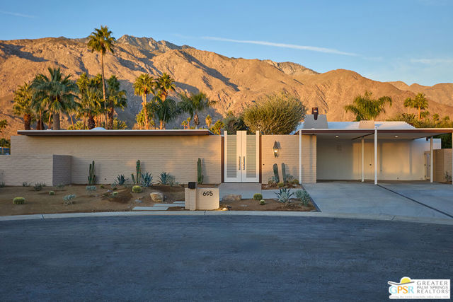 695 N Camino Real, Palm Springs CA: https://media.crmls.org/mediaz/04f7b87c-83bd-4679-b28e-53c5756ef2df.jpg