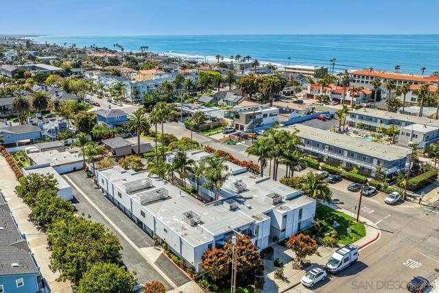 317 Pine Ave, Carlsbad CA: https://media.crmls.org/mediaz/04f7c265-ab1f-4763-b969-5a9b93c6cfd0.jpg