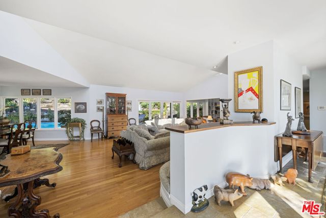 Drew Fenton | 11215 W Sunset Boulevard Los Angeles CA | MLS: 7520415 Drew Fenton | 11215 W Sunset Boulevard Los Angeles CA | MLS: 7520415