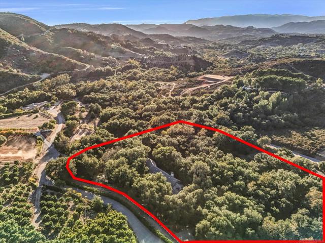 45455 Lorenz Ln, Temecula CA: https://media.crmls.org/mediaz/04f80f12-38cc-4995-b065-e9e85f282321.jpg